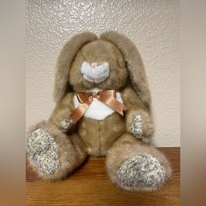 Rare find well made 3-tone Easter bunny plush 10” seated.